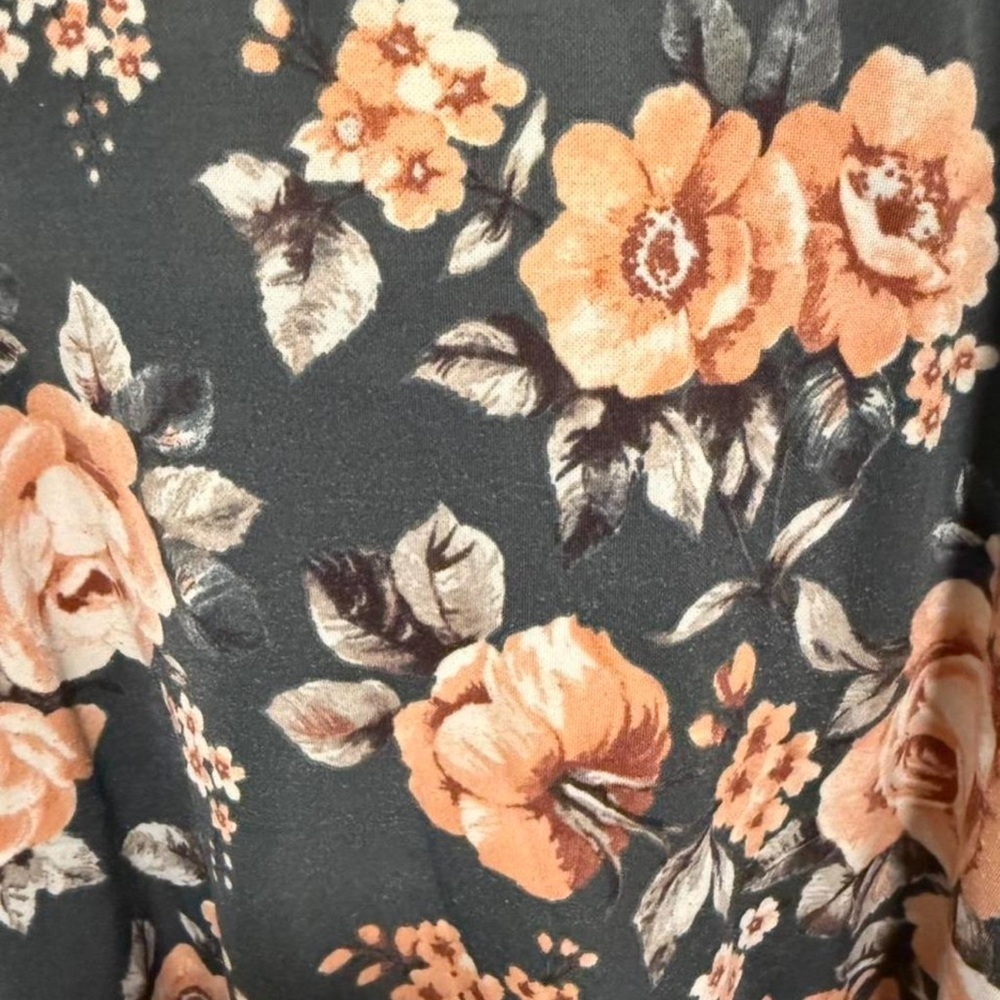 Egy Floral Hoodie with pink and Gray Pattern - Picture 7 of 8
